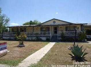 112 Robin Dr, Cibolo, TX 78108