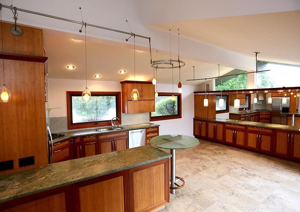 1st image of 1605 Bluebird Canyon Dr