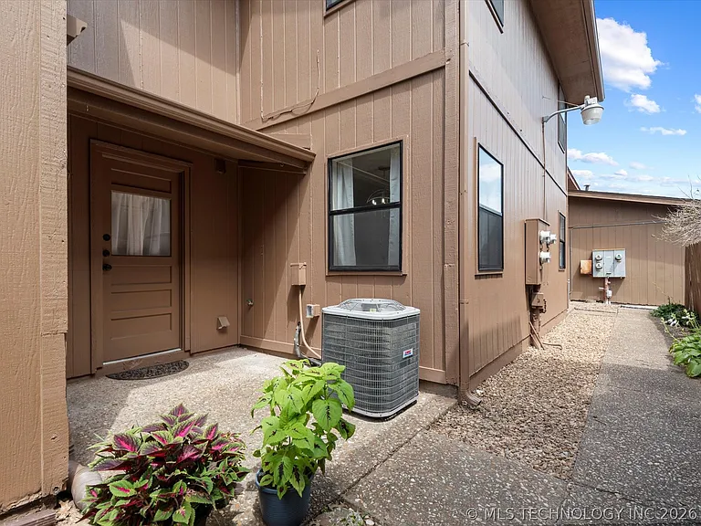 428 S Shawnee Ave — Photo 26