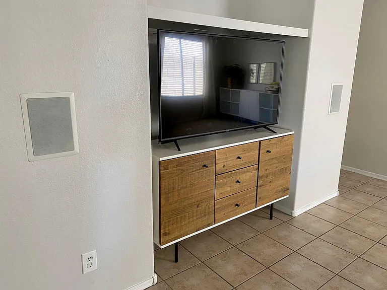 55" smart TV
