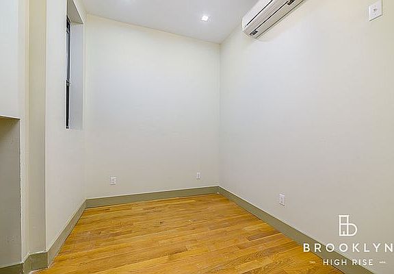 5th image of 1631 Saint Johns Pl #1B