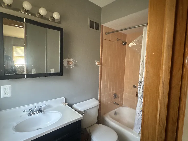 6429 W Leon Ter — Photo 10