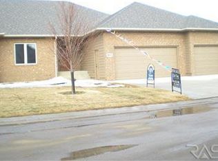 5817 Nature Run Pl, Sioux Falls, SD 57108