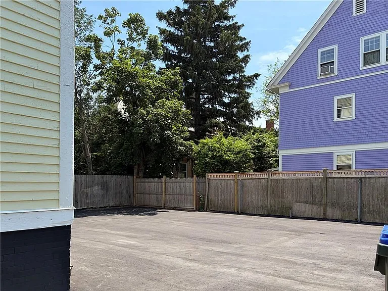 98 Whitmarsh St #1 — Photo 35