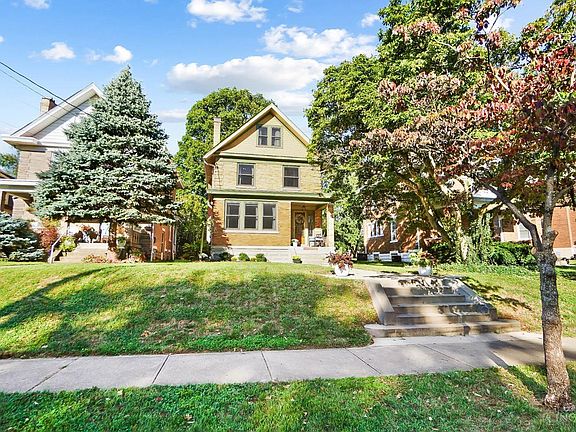 3rd image of 3921 Floral Ave