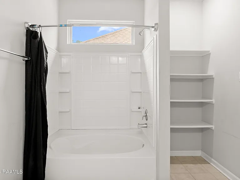 203 S Lakepointe Dr — Photo 13