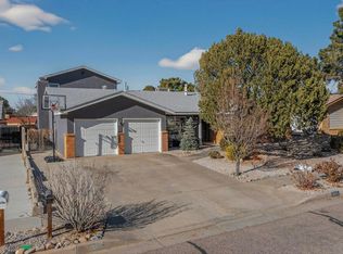 8909 La Barranca Ave NE, Albuquerque, NM 87111
