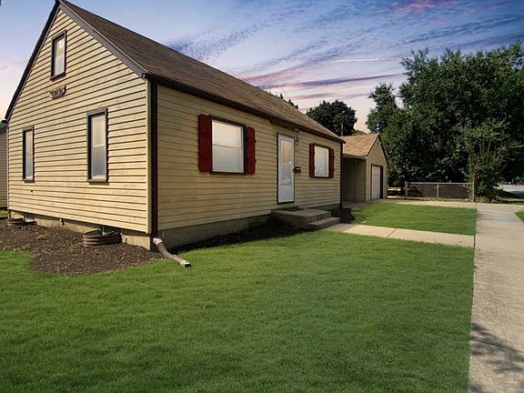 4th image of 504 N Elmwood Dr