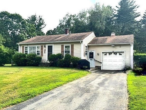 3rd image of 6 Bullard Ln