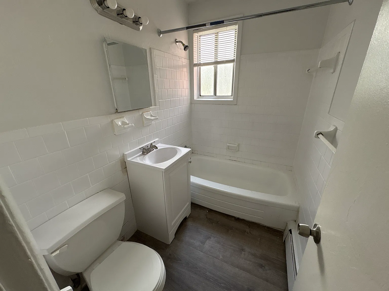 2 bed, 600 sqft, $1,795 — Photo 2