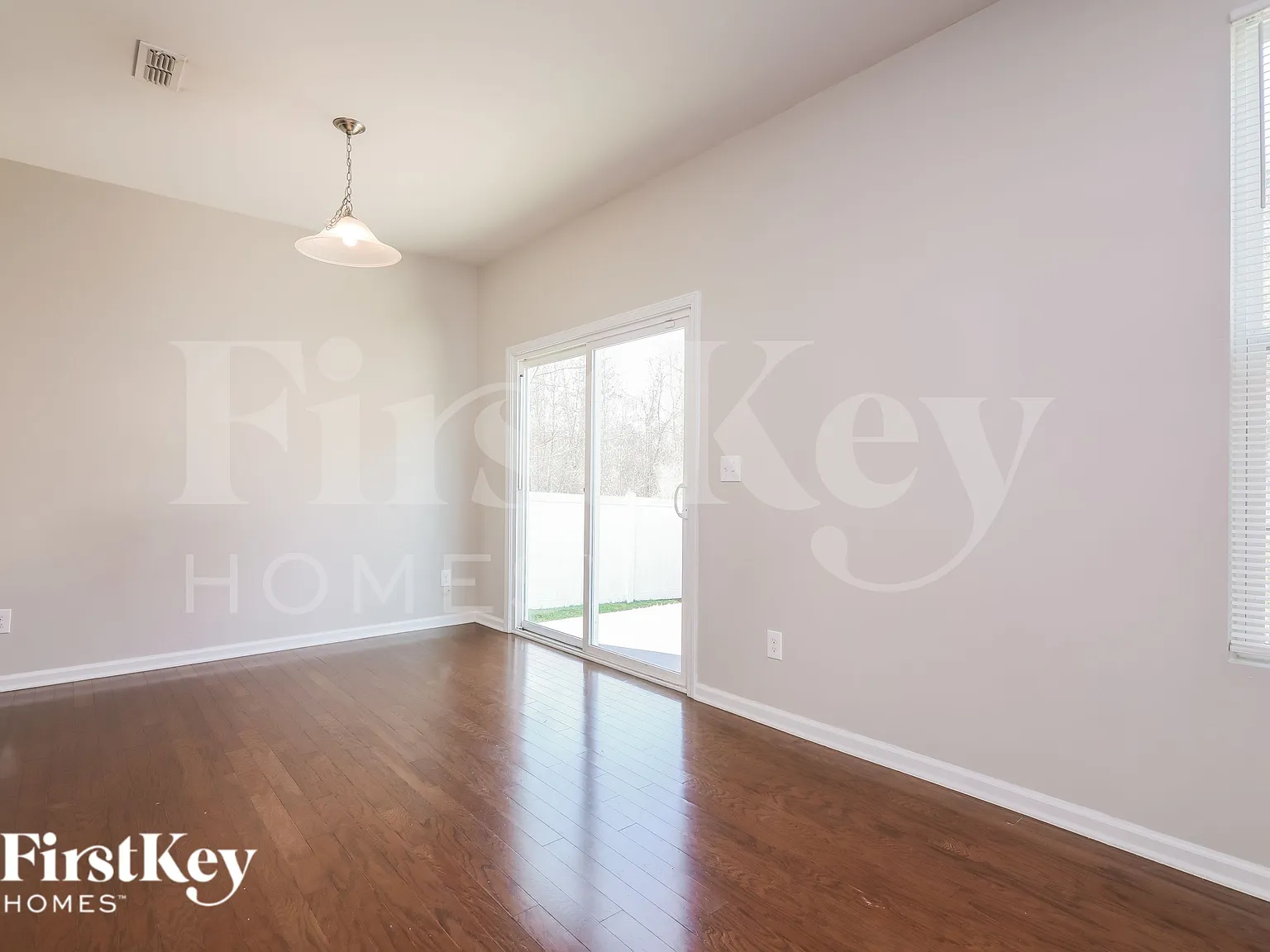 3 bed, 2.5 bath, 2234 sqft, $2,535 — Photo 4