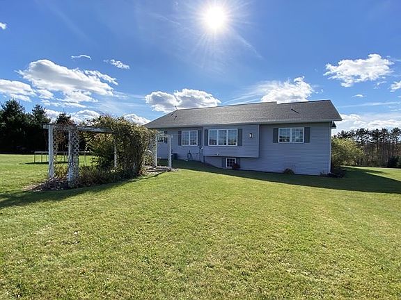 4th image of 213755 Edgewater Dr