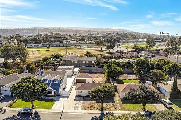 4604 Mindora Dr — Photo 16