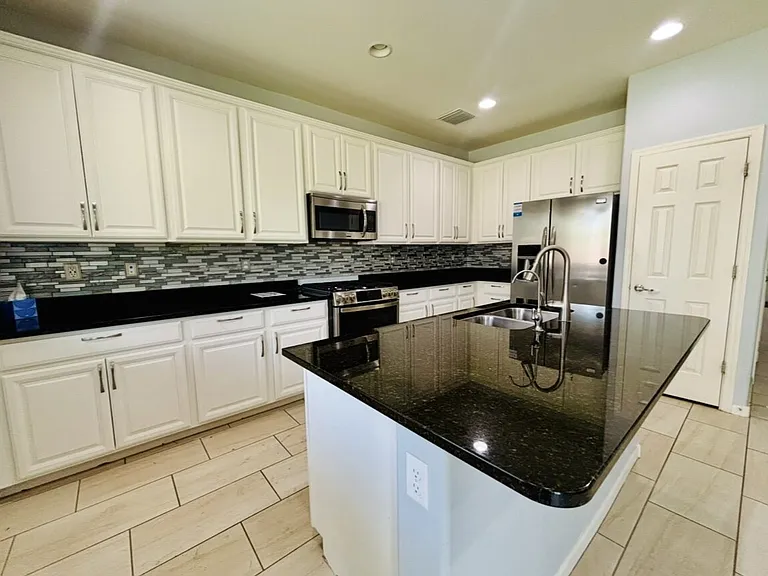 11465 E Squash Blossom Loop — Photo 6