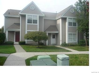 118 Creekside Cir, Spring Valley, NY 10977