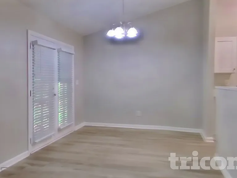 4486 Lindsey Dr — Photo 4