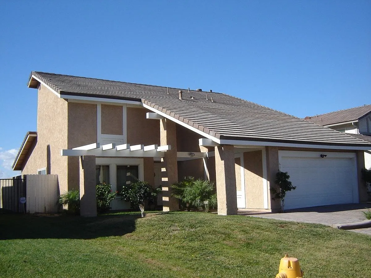 4 bed, 2171 sqft, $5,000 — Photo 1