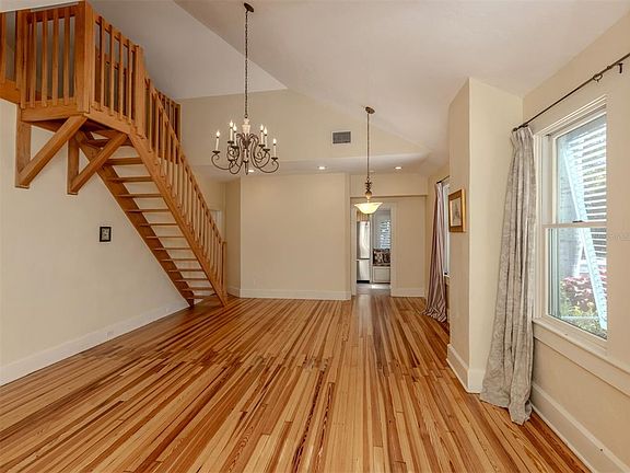 4th image of 726 Eagle Point Dr