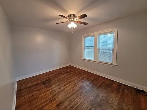 1010 Davis Ave NW #3 Photo 1