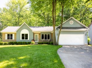 5294 Copley Square Rd, Grand Blanc, MI 48439