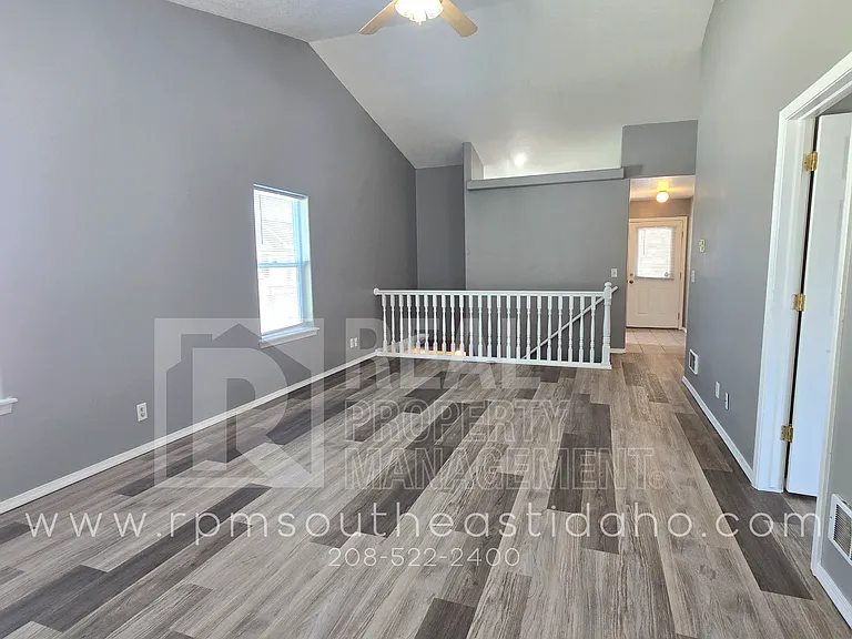 2803 E Chasewood Dr — Photo 13