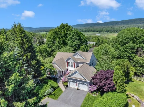 55 Canada Goose Dr, Allamuchy Twp., NJ 07840