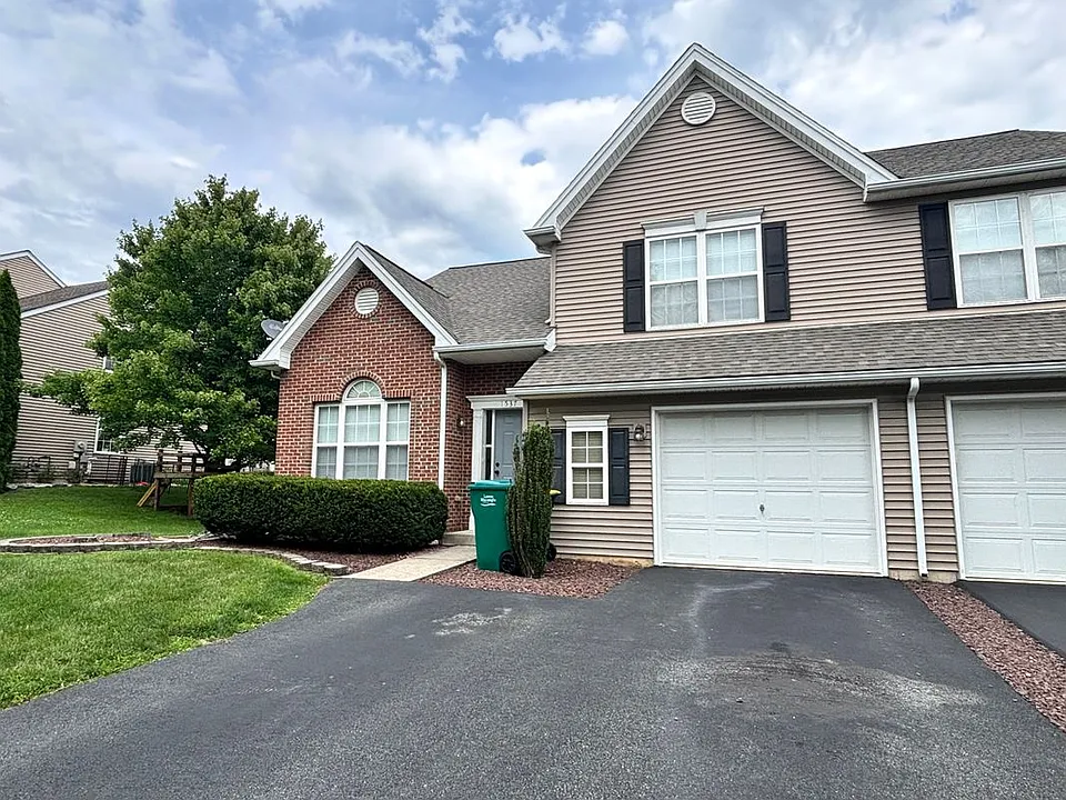 1537 Cambridge Dr