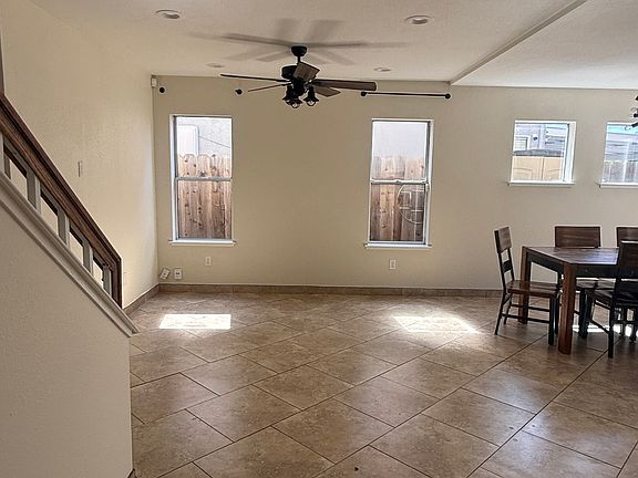 2nd image of 435 Bayview Dr