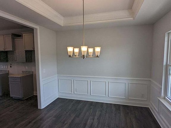 5th image of 4102 Butler Road NE