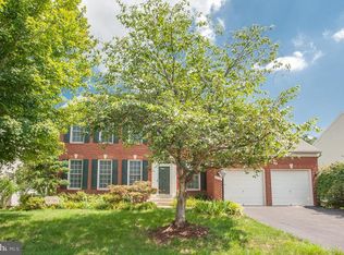 6108 Lemon Thyme Dr, Alexandria, VA 22310