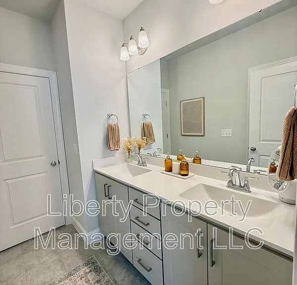 144 Kensington Dr — Photo 22