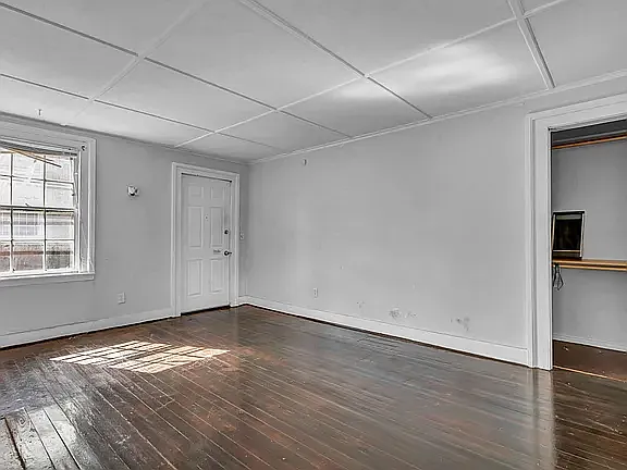 Building Photo - 113 Dwight St #3