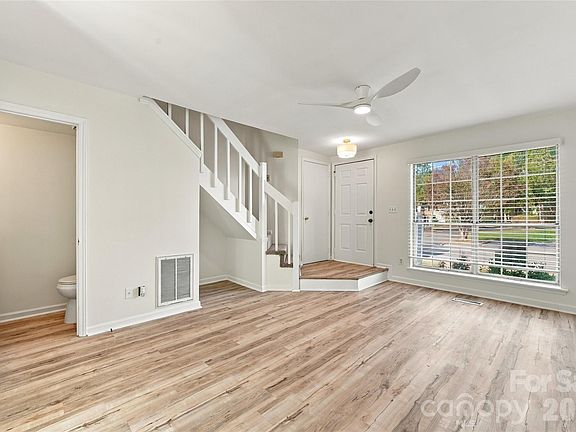 4th image of 8231 Circle Tree Ln
