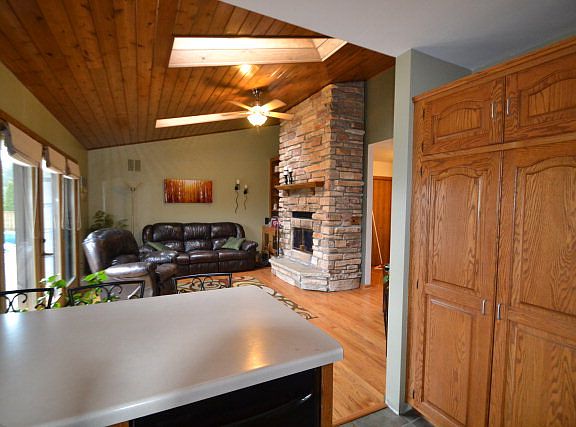 4th image of 1460 N 11th Pl