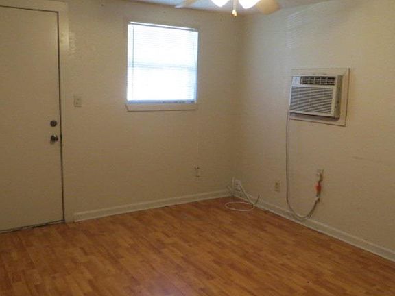 2nd image of 1133 Anderson St APT A
