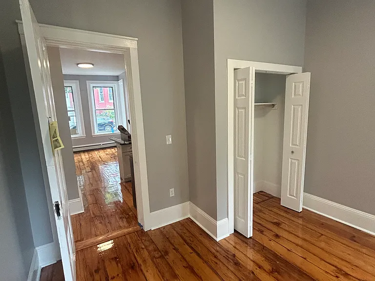 31 Newton St #1A — Photo 17