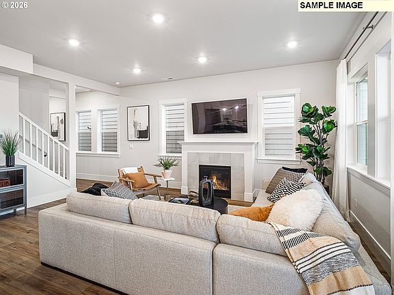 4th image of 18033 SW Howlock Ave