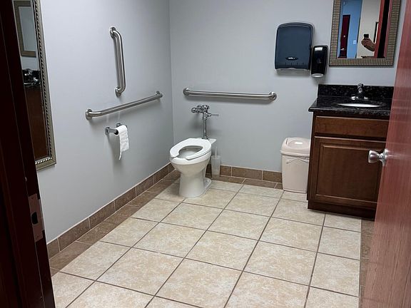 4th image of 23475 Rock Haven Way Ste 130