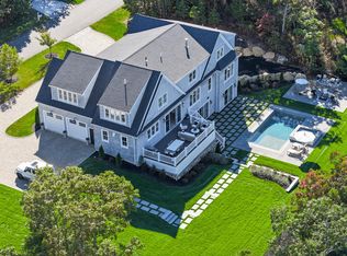 77 Highwood Ln, East Falmouth, MA 02536