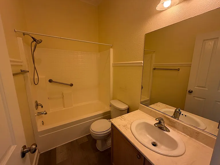 1041 Turnberry Dr — Photo 13