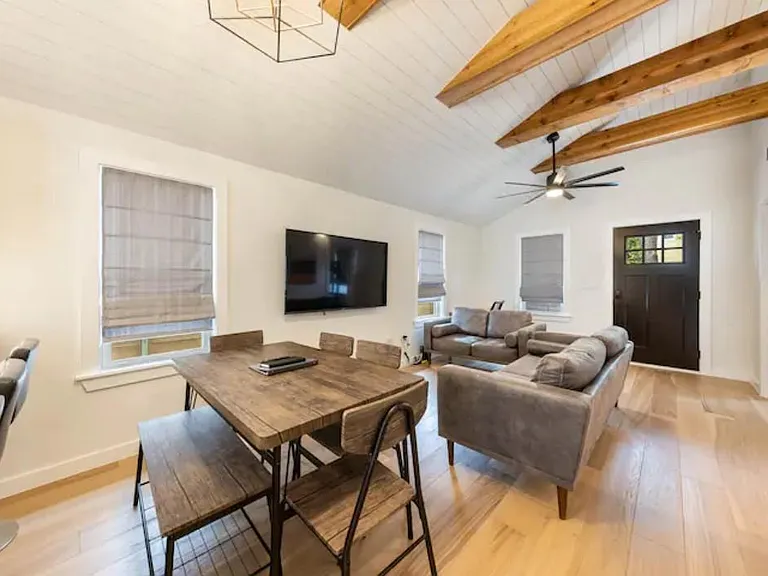 2319 Santa Rita St — Photo 4