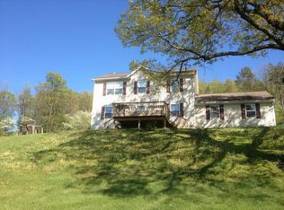 50 Lake Rd, Hamburg, PA 19526