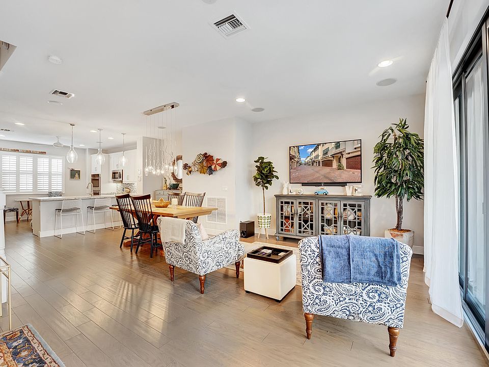 1st image of 613 Windward Circle S