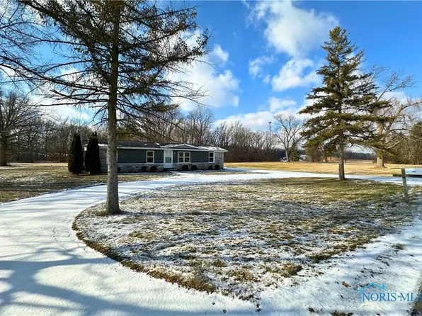 3009 Elmwood Dr, Sylvania, OH 43560