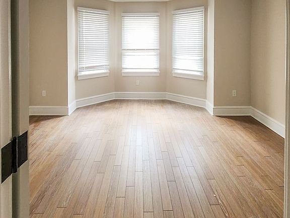 2nd image of 226 W 9th St #301