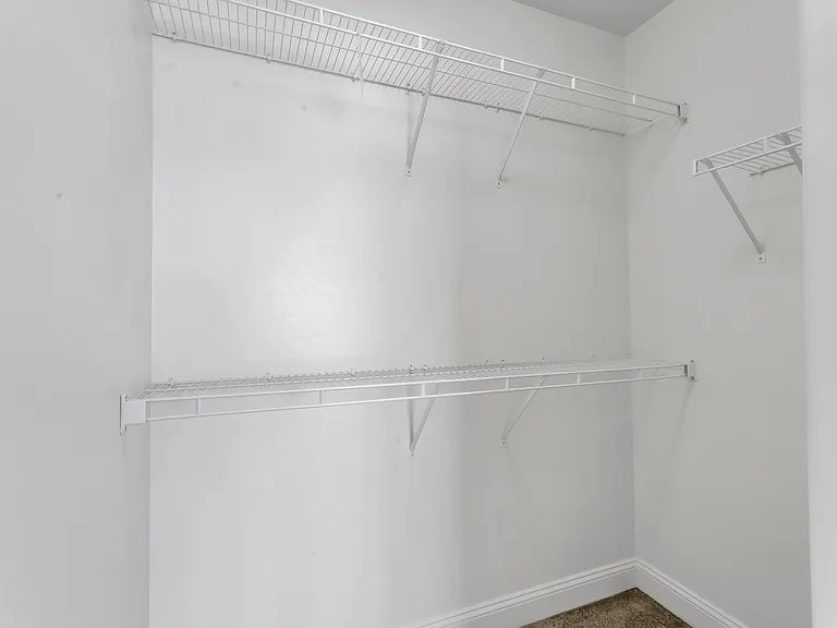 735 Majestic Dr — Photo 26