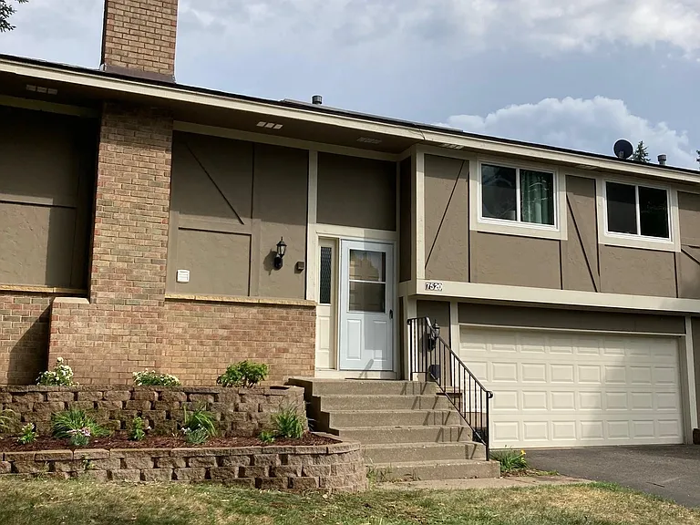 7520 Zinnia Way — Photo 3