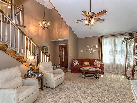 4th image of 6520 NW Sioux Dr