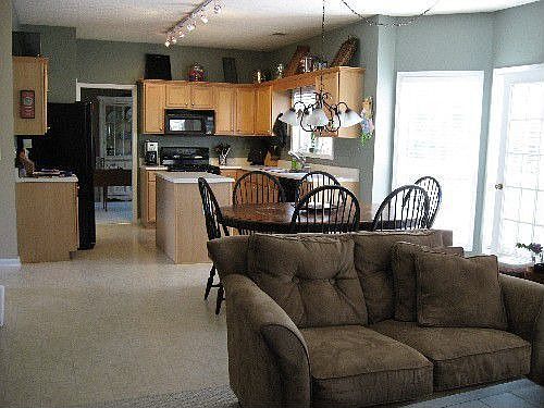 Breakfast Nook - Kitchen