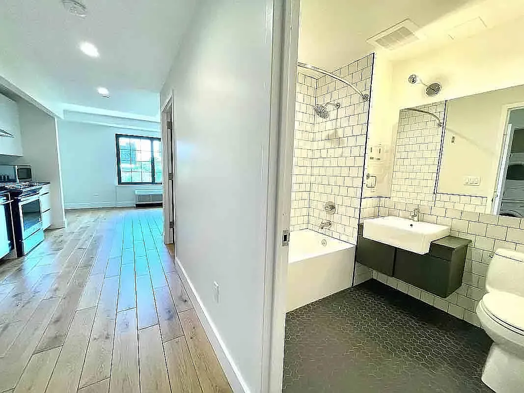504 Myrtle Avenue — Photo 3